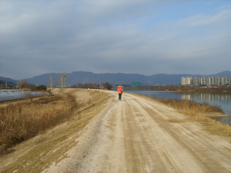 춘천 의암호의 상중도[上中島] 한바퀴 돌기