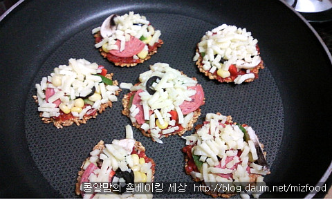 찬밥과 아이간식 완벽 해결~~<누룽지미니피자>