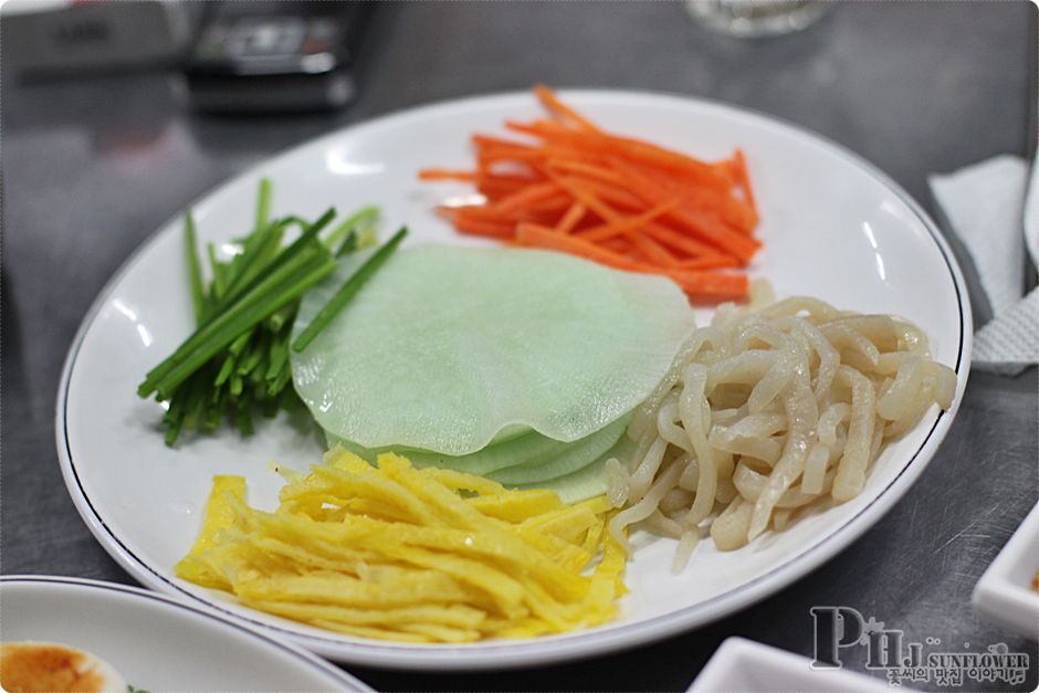 신당맛집/중구맛집-연탄불에 구워 더욱더 맛있는 등갈비의 맛집을 가보니..-연탄창고