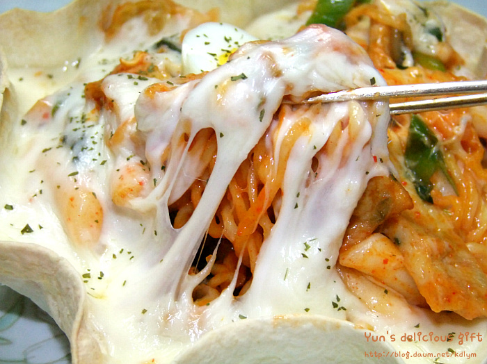또띠아와 치즈의 유혹!!~ 바람난 라볶이