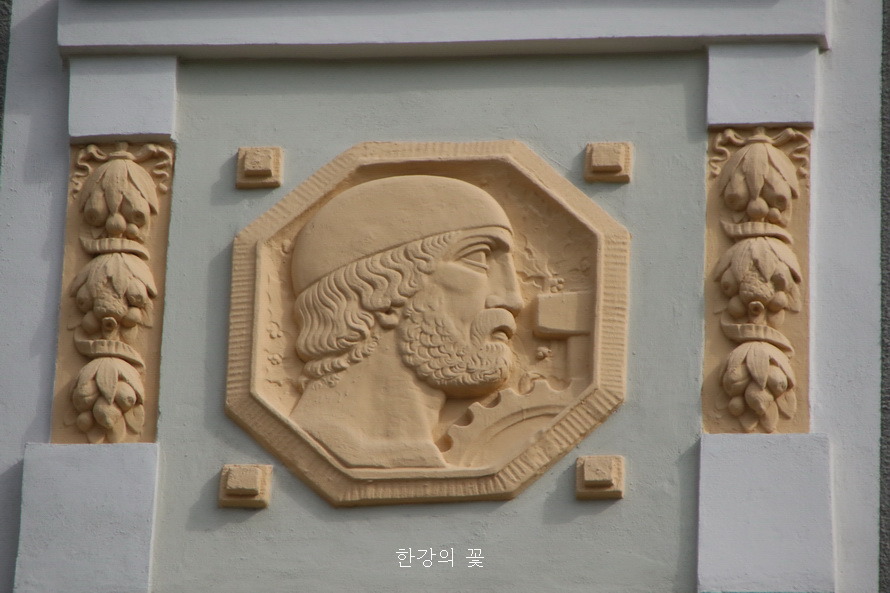 건물 장식물-탈린 올드타운