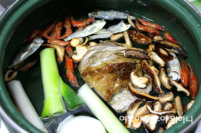 얌얌떡볶이 이미지