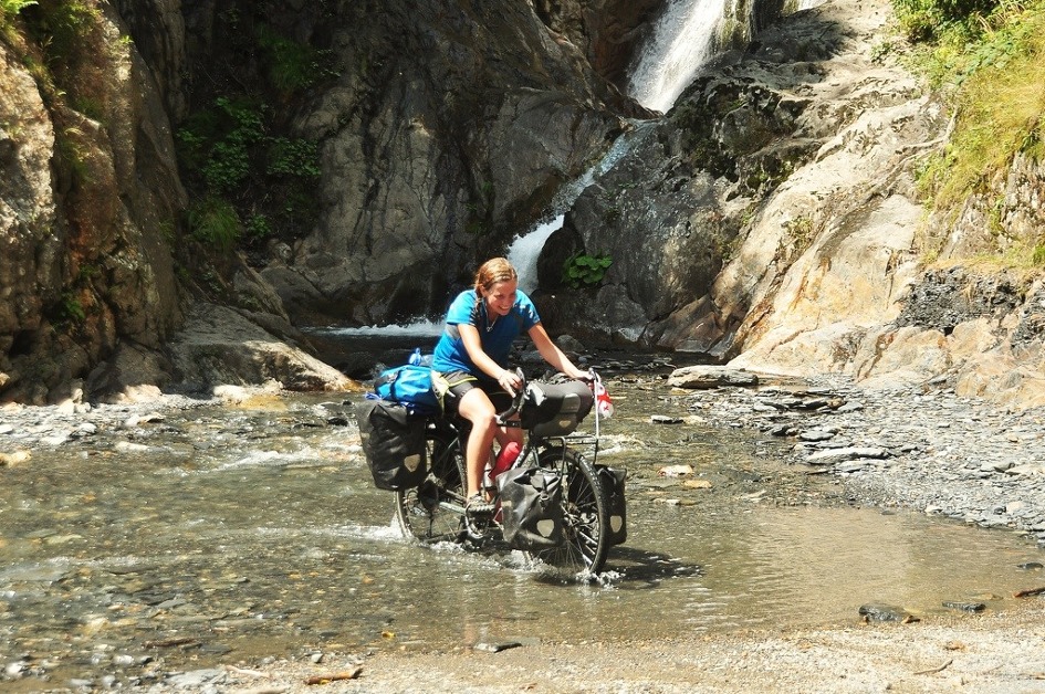 Extreme cycling in Indonesia. (Part II)