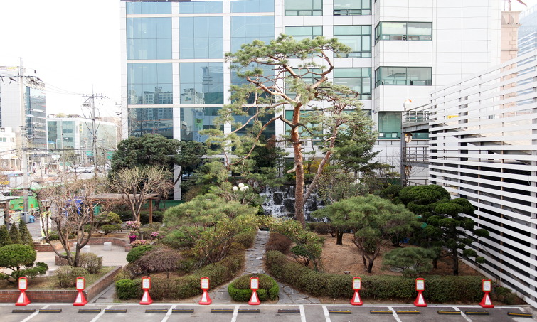 독특하고 개성 있는 ‘웨딩홀’ 주목_메이퀸웨딩컨벤션
