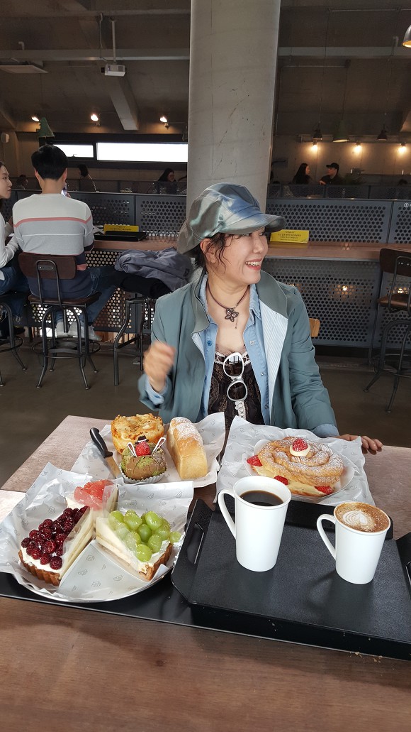 못먹은 빵을 위해~~